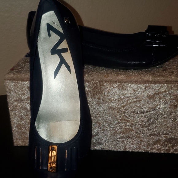 {6M} Anne Klein Sport Navy Bow Ballet Flats - Picture 2 of 6